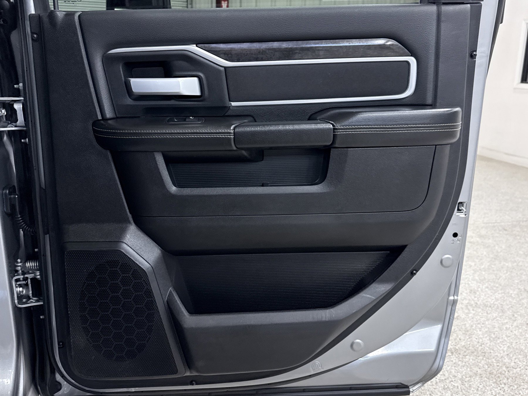 Used 2024 RAM 2500 Big Horn w/ Bed Utility Group image 19