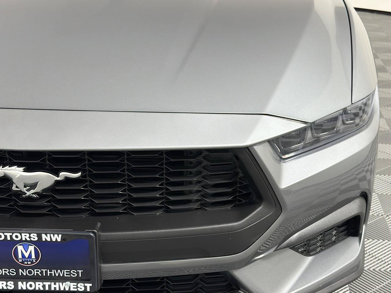Used 2025 Ford Mustang Premium RWD image 4
