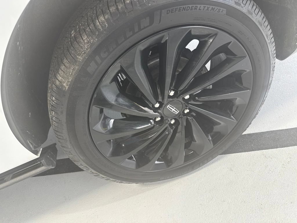 Used 2020 Lincoln Navigator Reserve w/ Equipment Group 208A Reserve AWD/4WD image 12