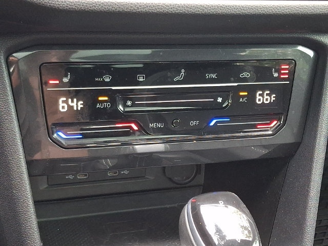 Certified 2023 Volkswagen Tiguan SE R-Line AWD/4WD image 16