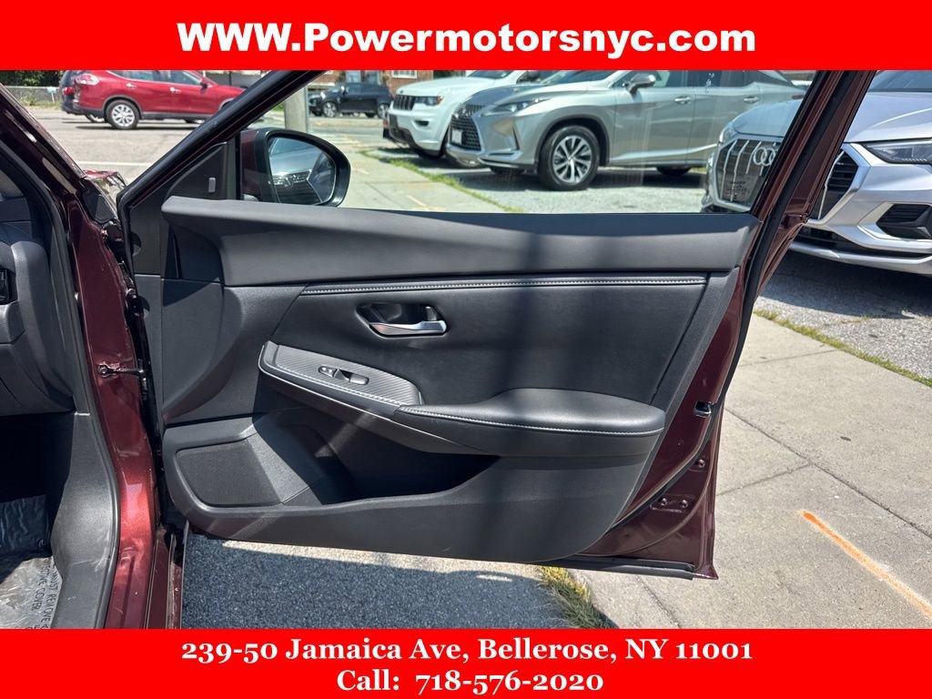 Used 2022 Nissan Sentra SV FWD image 12