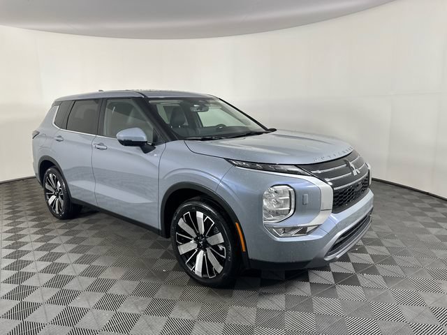 New 2026 Mitsubishi Outlander SE AWD/4WD image 12