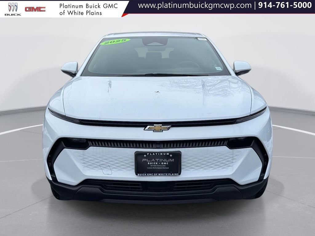 Used 2025 Chevrolet Equinox EV LT w/ Comfort Package image 2