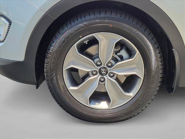Used 2015 Hyundai Santa Fe GLS FWD image 22