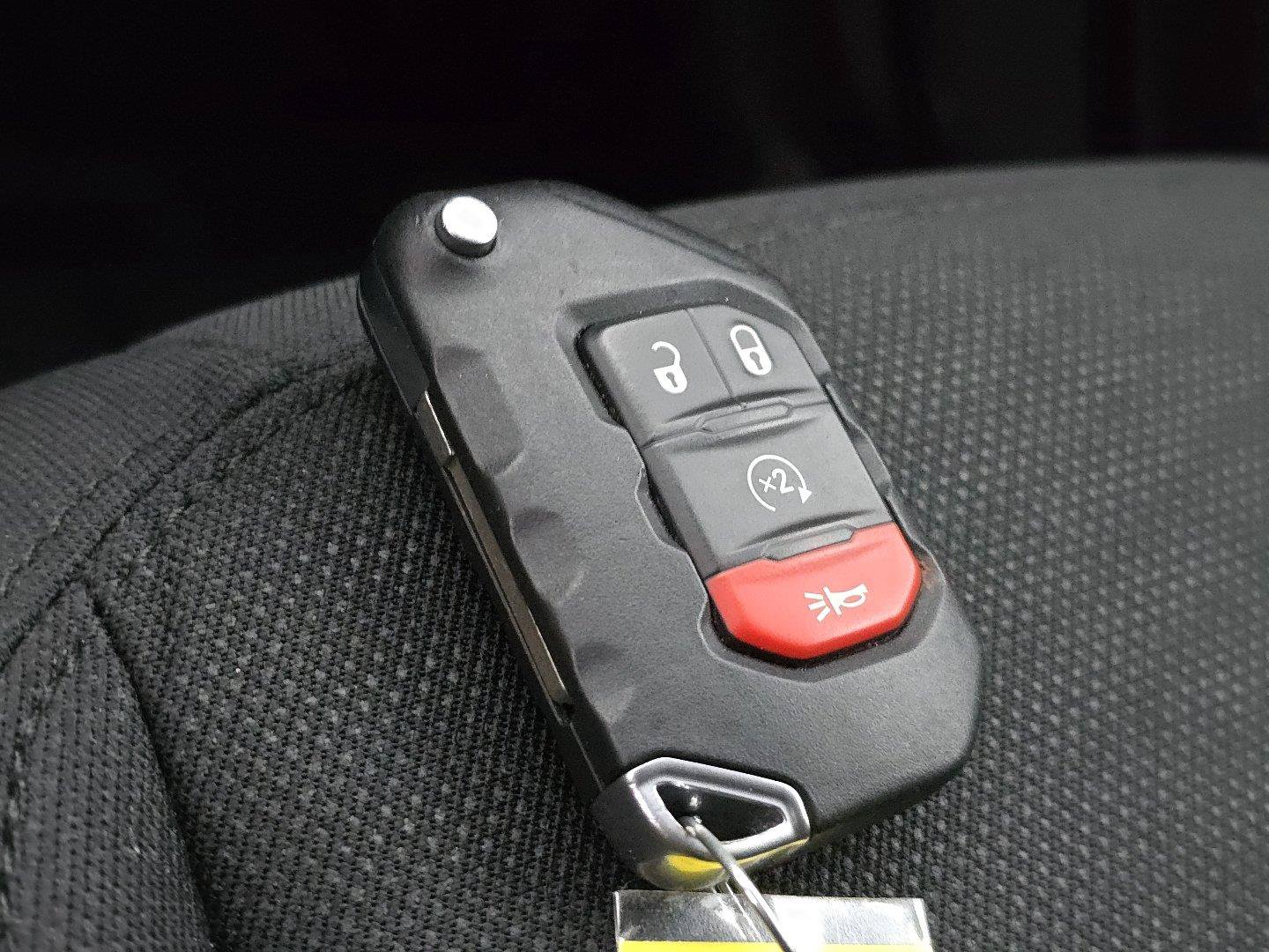 Used 2021 Jeep Wrangler Unlimited Sahara w/ Uconnect 4C Nav & Sound Group AWD/4WD image 32