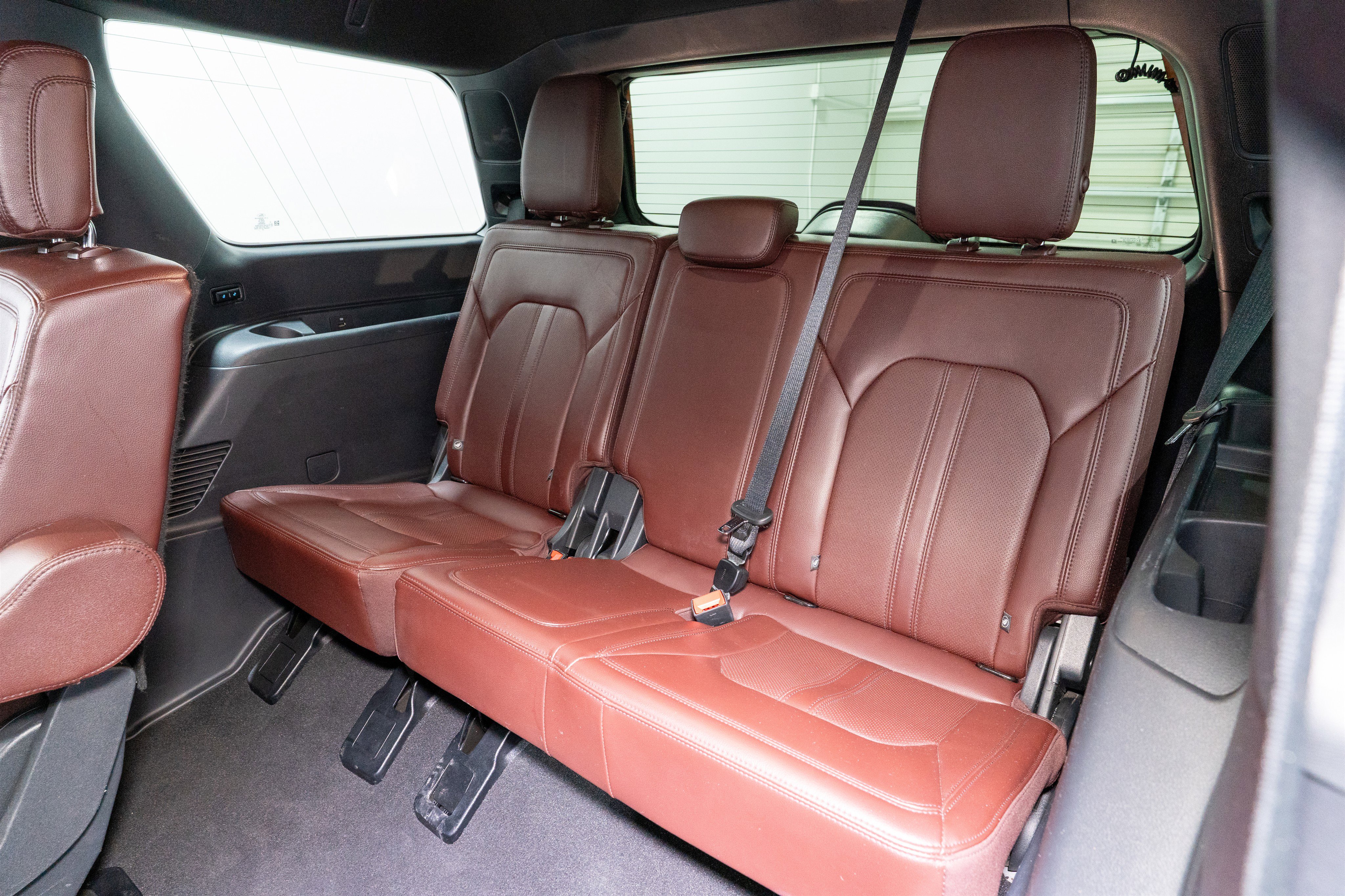 Used 2024 Ford Expedition Limited image 35