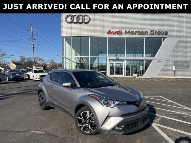 Used 2018 Toyota C-HR XLE image 1