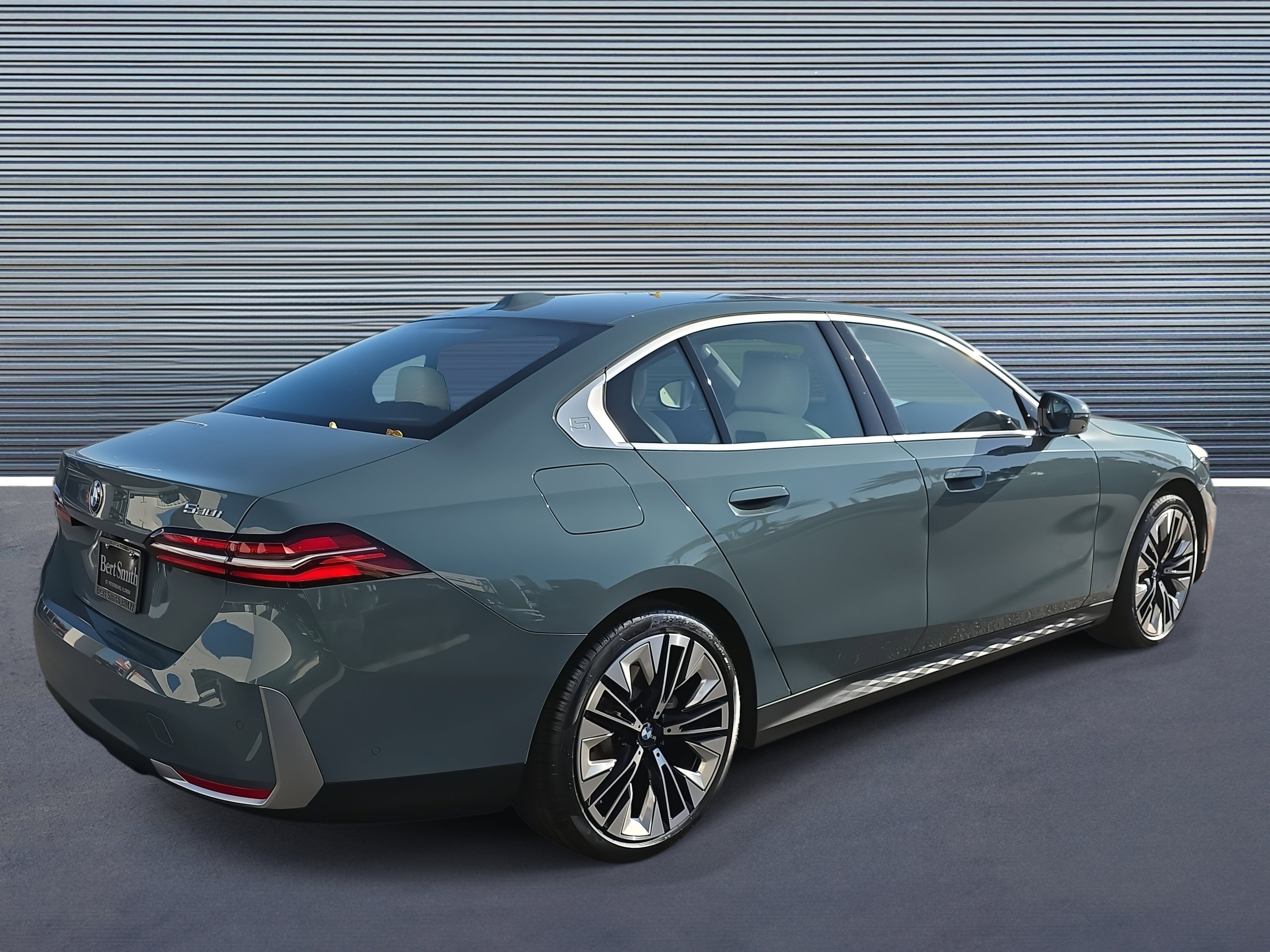 Used 2025 BMW 530i 530i image 3