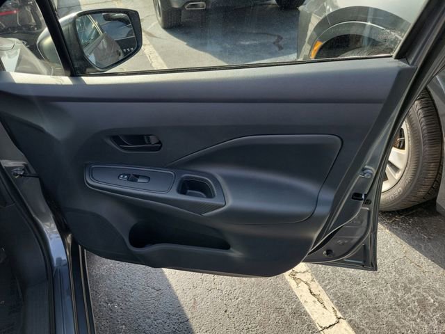 Used 2021 Nissan Versa S FWD image 32