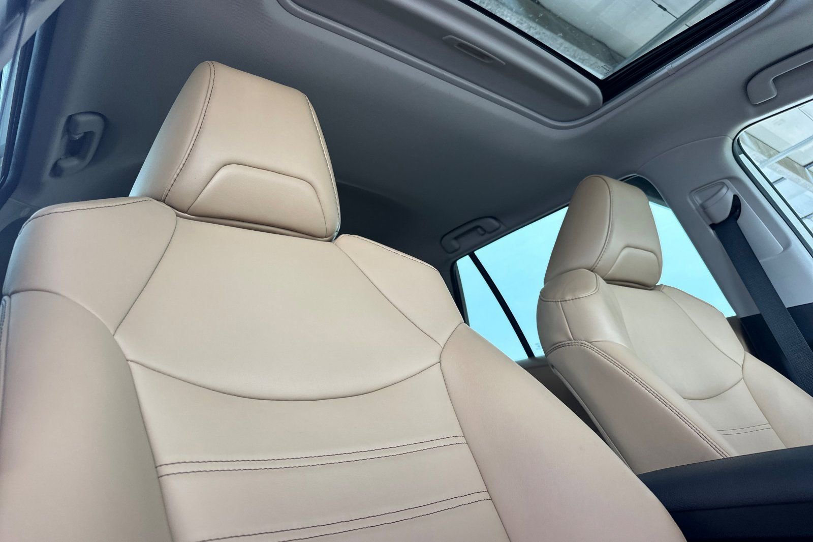 Certified 2022 Toyota RAV4 XLE Premium image 21