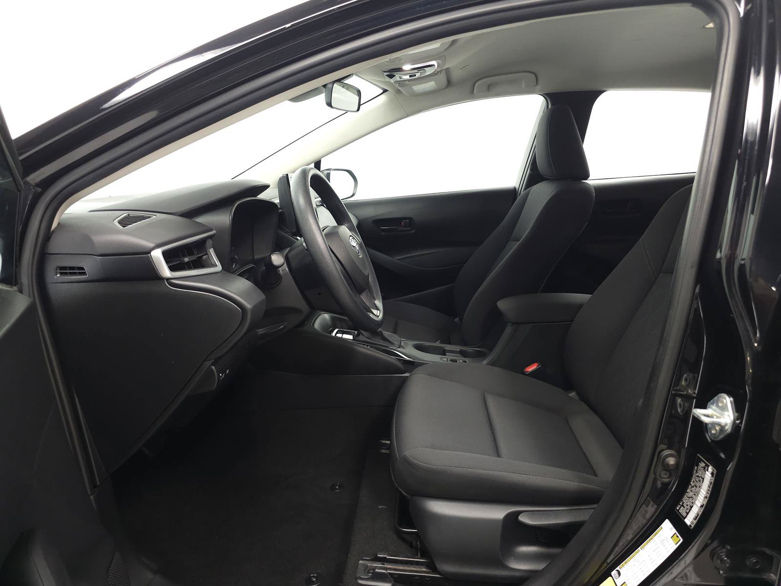 Certified 2023 Toyota Corolla LE FWD image 4