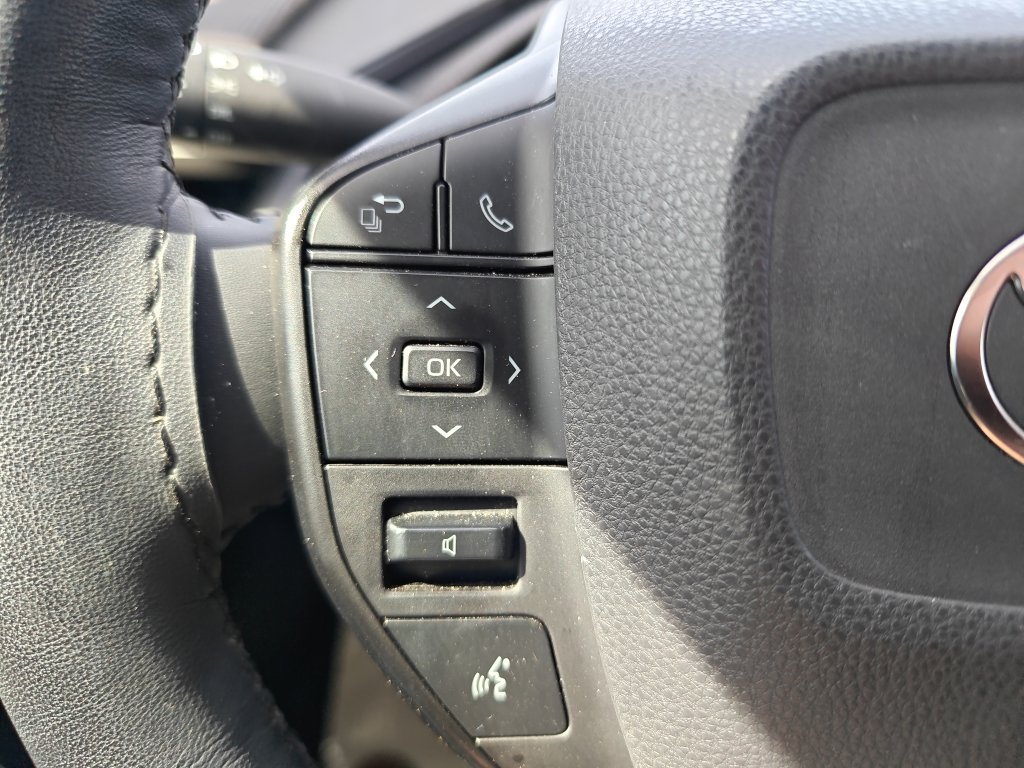 Used 2023 Toyota Prius LE image 26