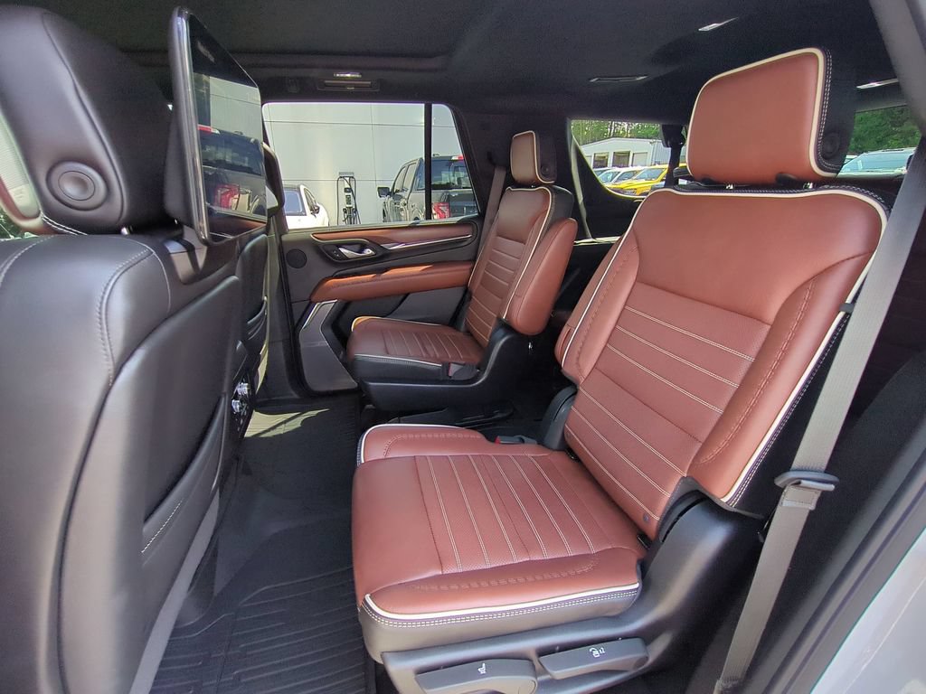 Used 2024 GMC Yukon Denali Ultimate AWD/4WD image 15