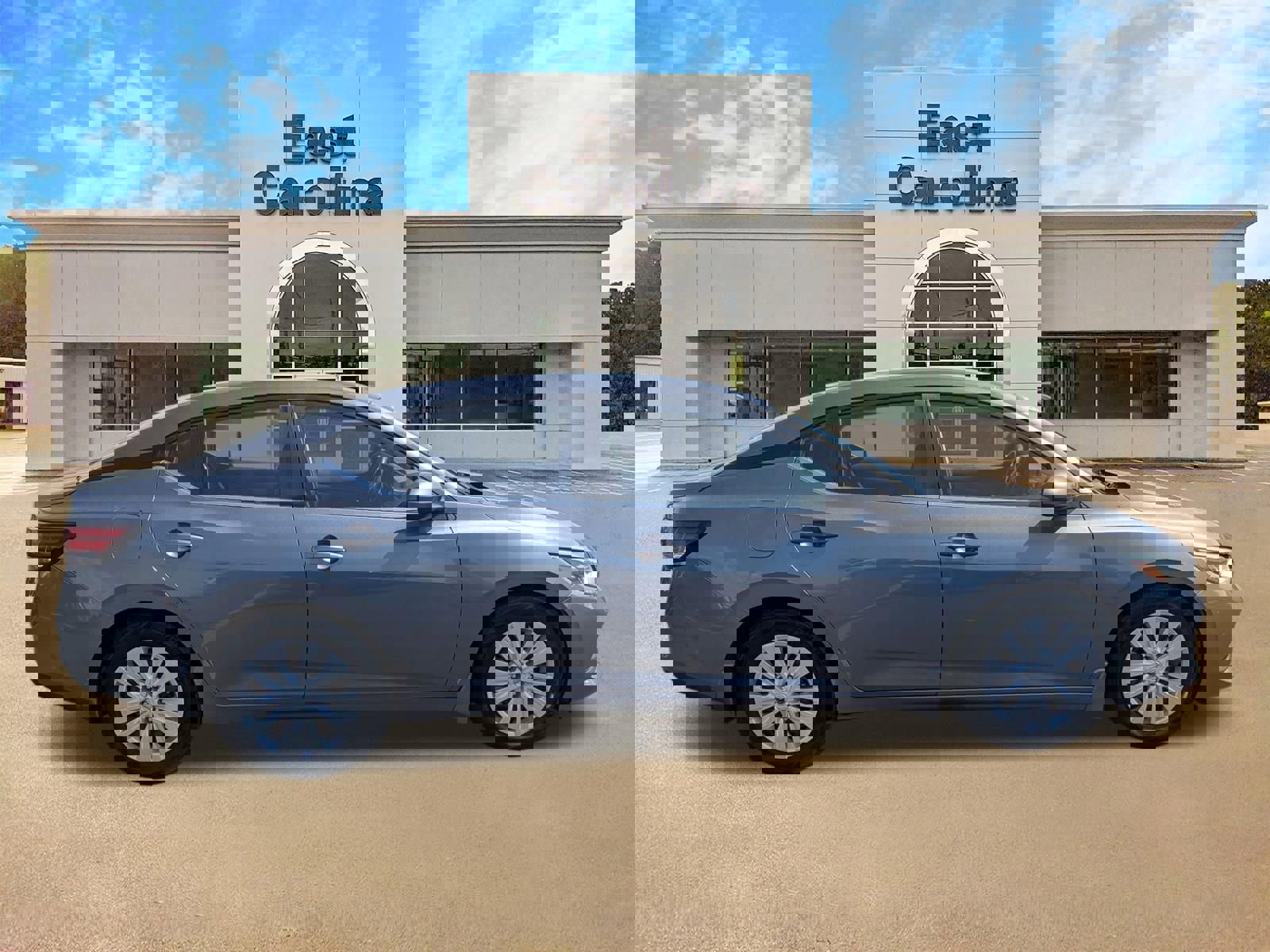 Used 2020 Nissan Sentra S FWD image 2