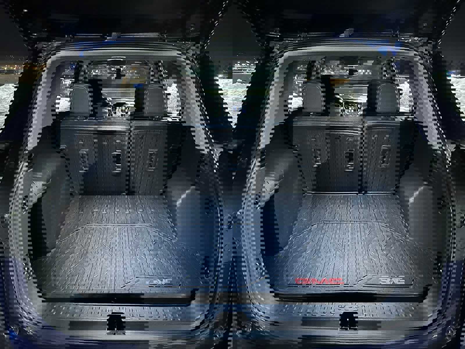 Used 2022 GMC Terrain SLE w/ Driver Convenience Package image 14