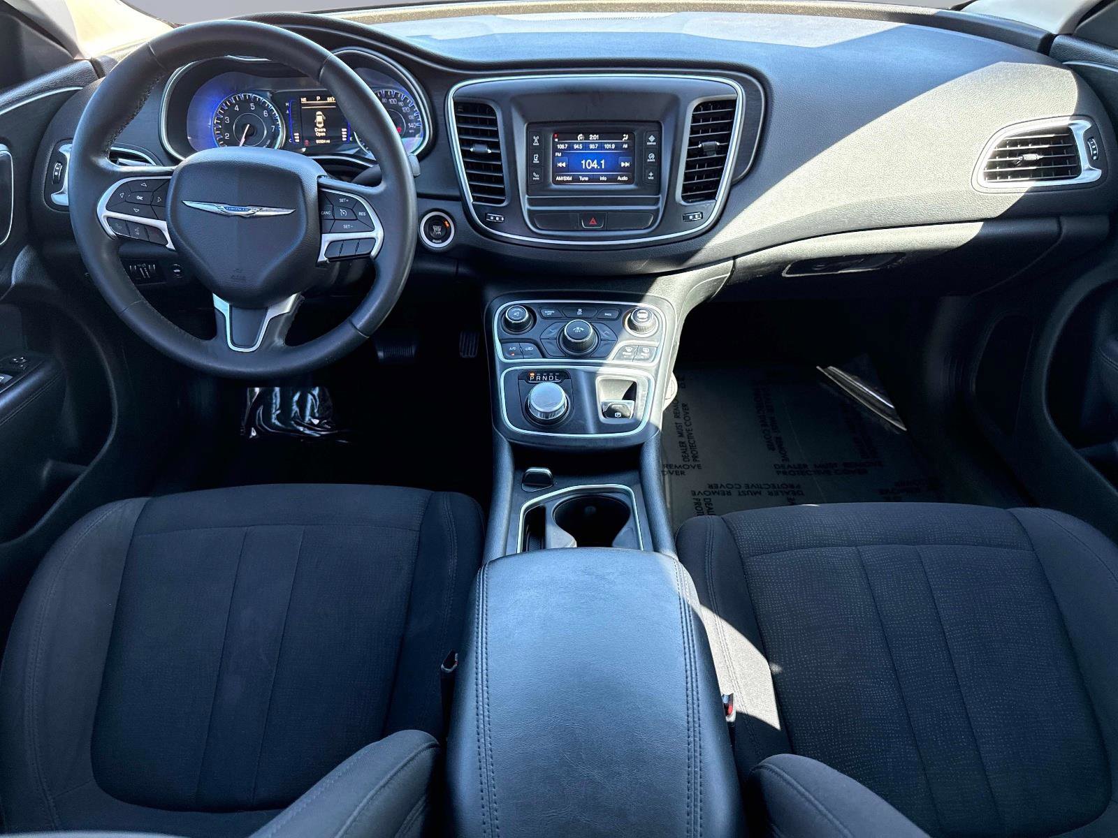 Used 2015 Chrysler 200 Limited w/ Convenience Group image 16