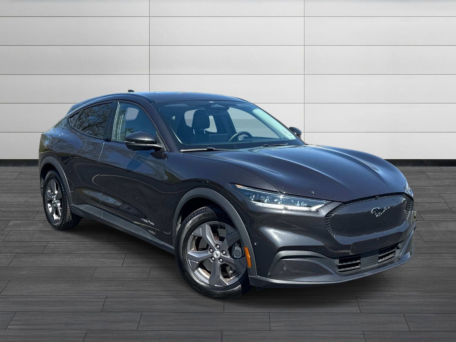 Used 2022 Ford Mustang Mach-E Select w/ Comfort/Technology Package video 2