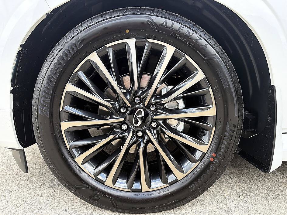 New 2026 INFINITI QX80 Autograph AWD/4WD image 8