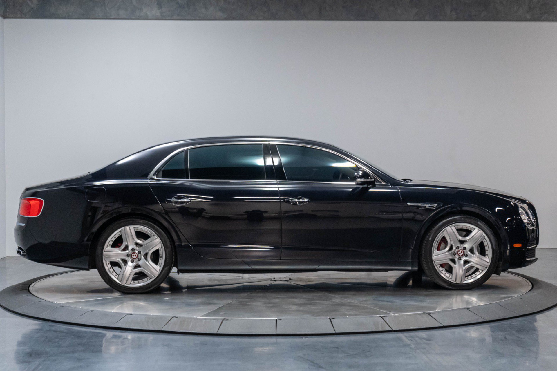 Used 2015 Bentley Flying Spur V8 AWD/4WD image 24