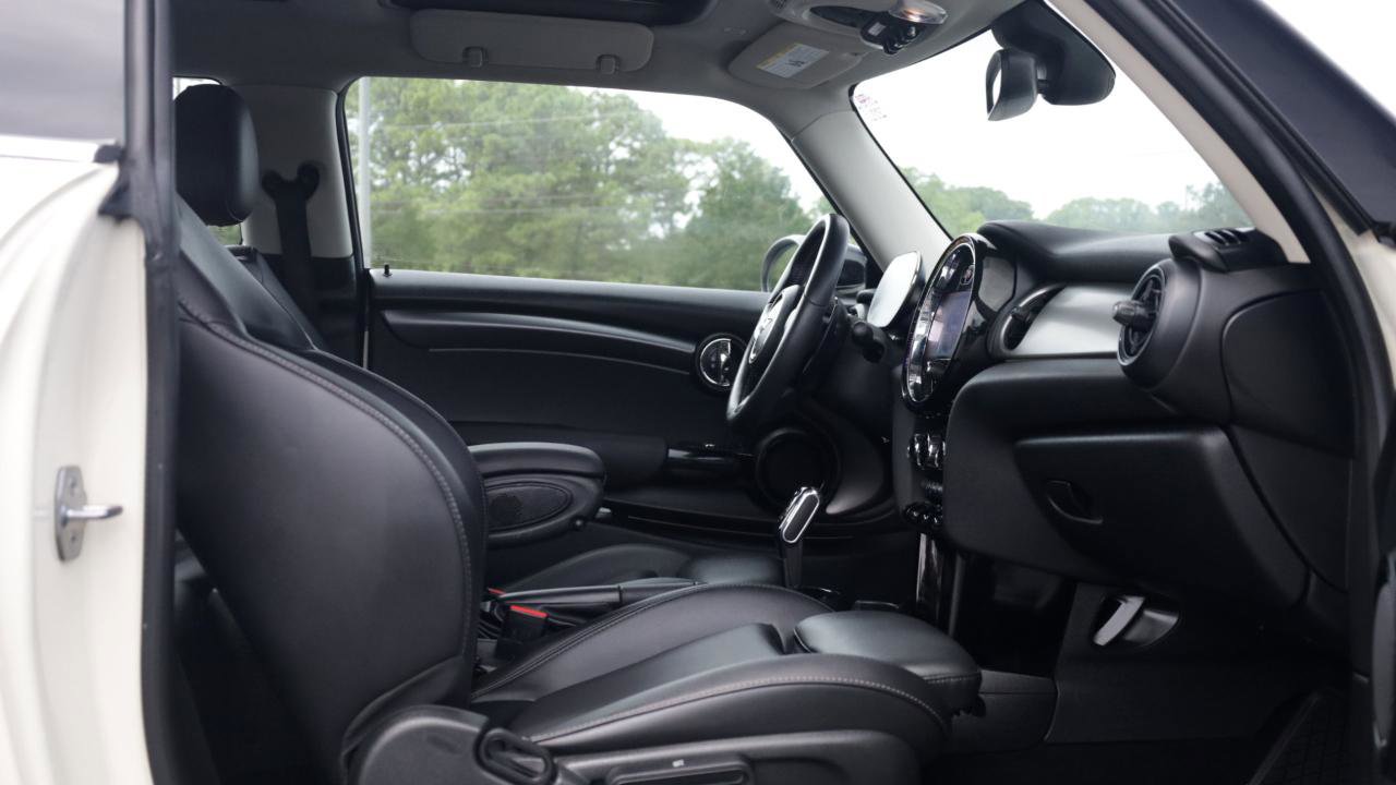 Used 2022 MINI Cooper S w/ Premium Package FWD image 18