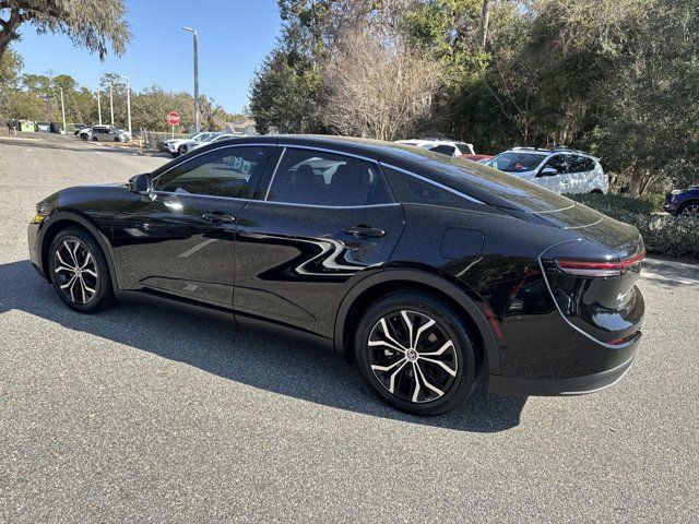 Certified 2023 Toyota Crown Limited image 4