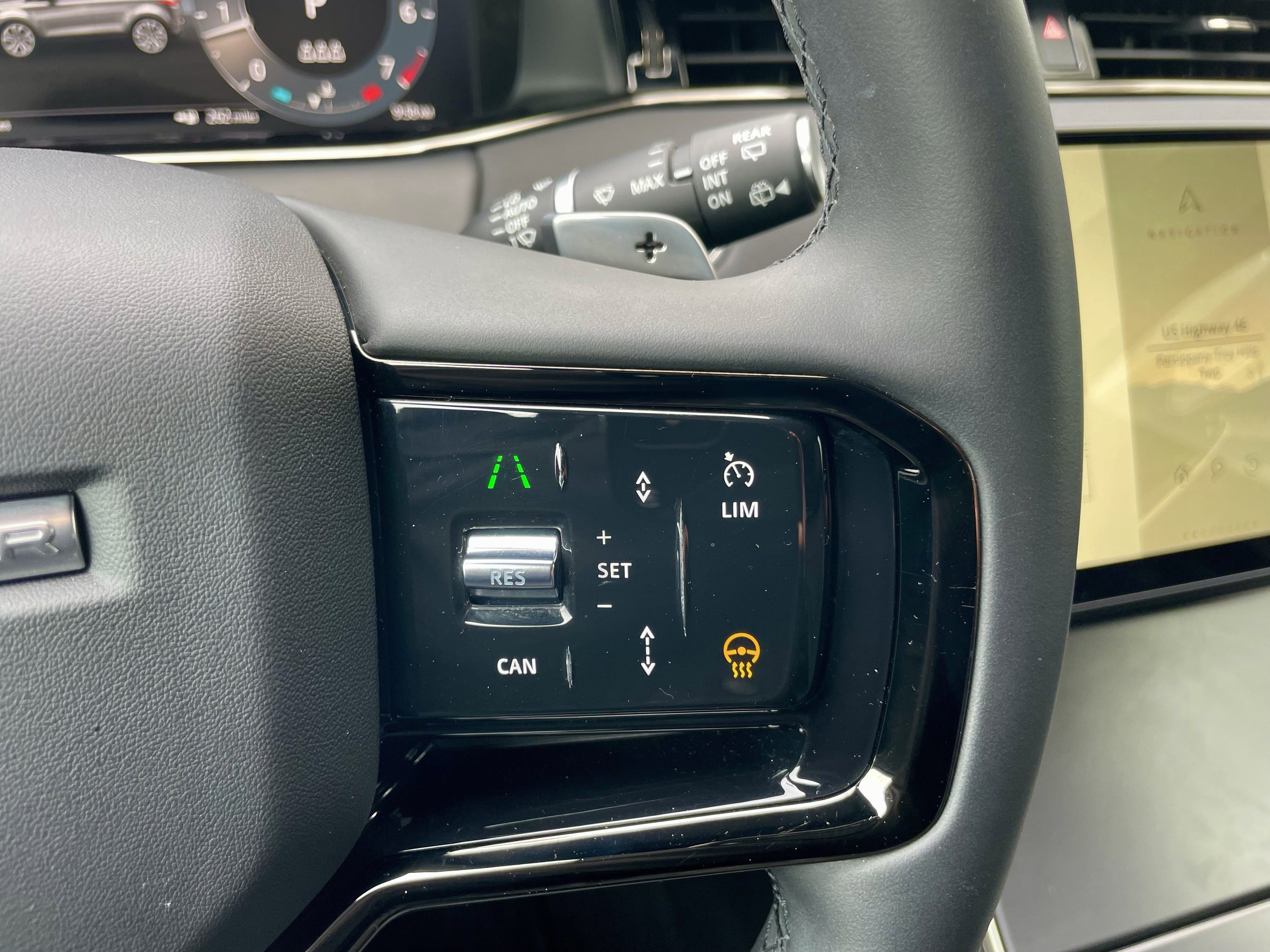 Certified 2024 Land Rover Range Rover Evoque Dynamic SE image 22