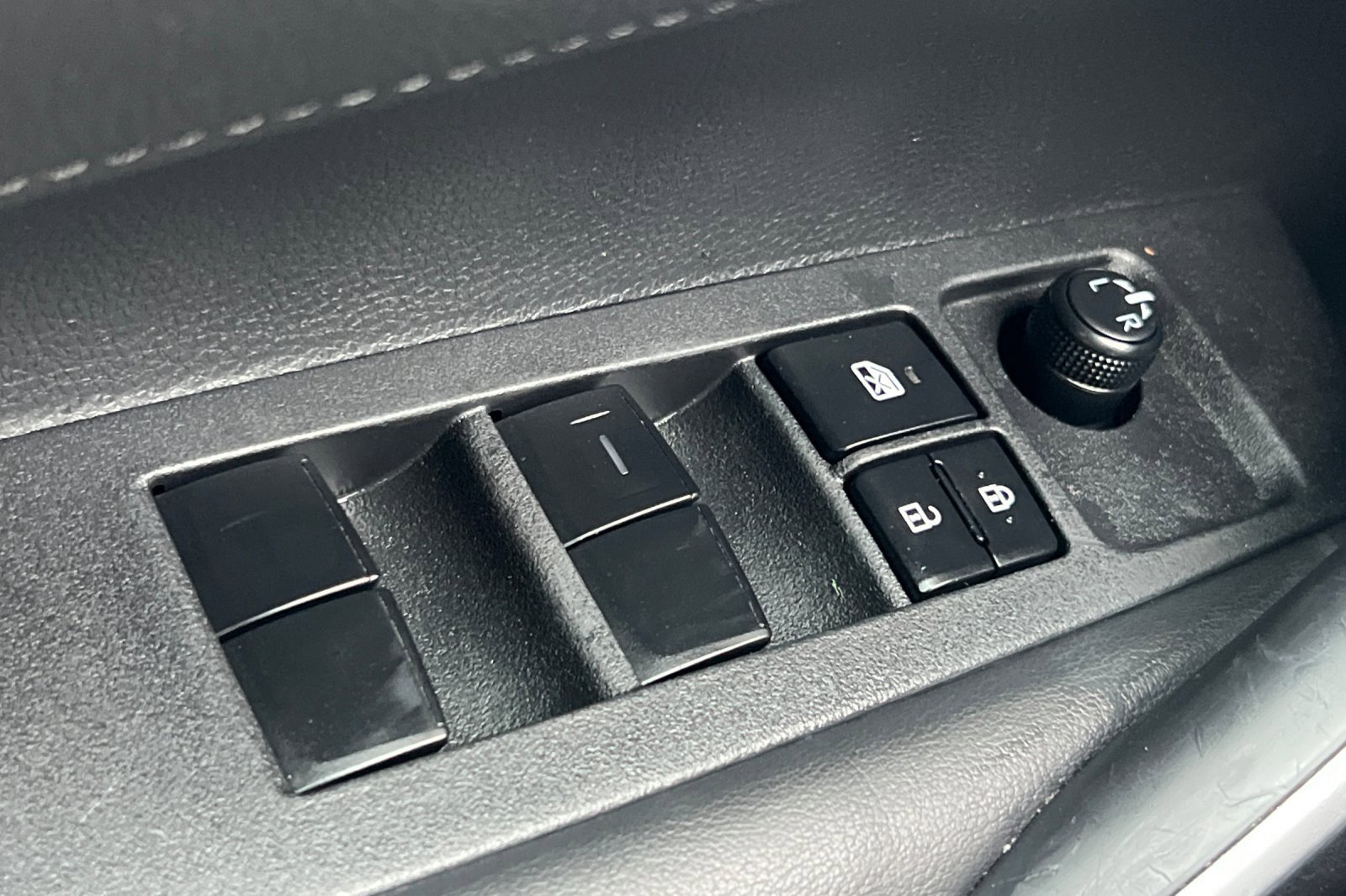 Certified 2020 Toyota Corolla SE image 18