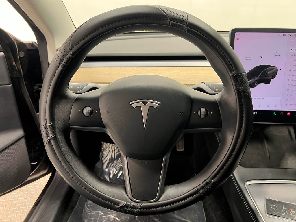 Used 2021 Tesla Model 3 Standard Range Plus image 22