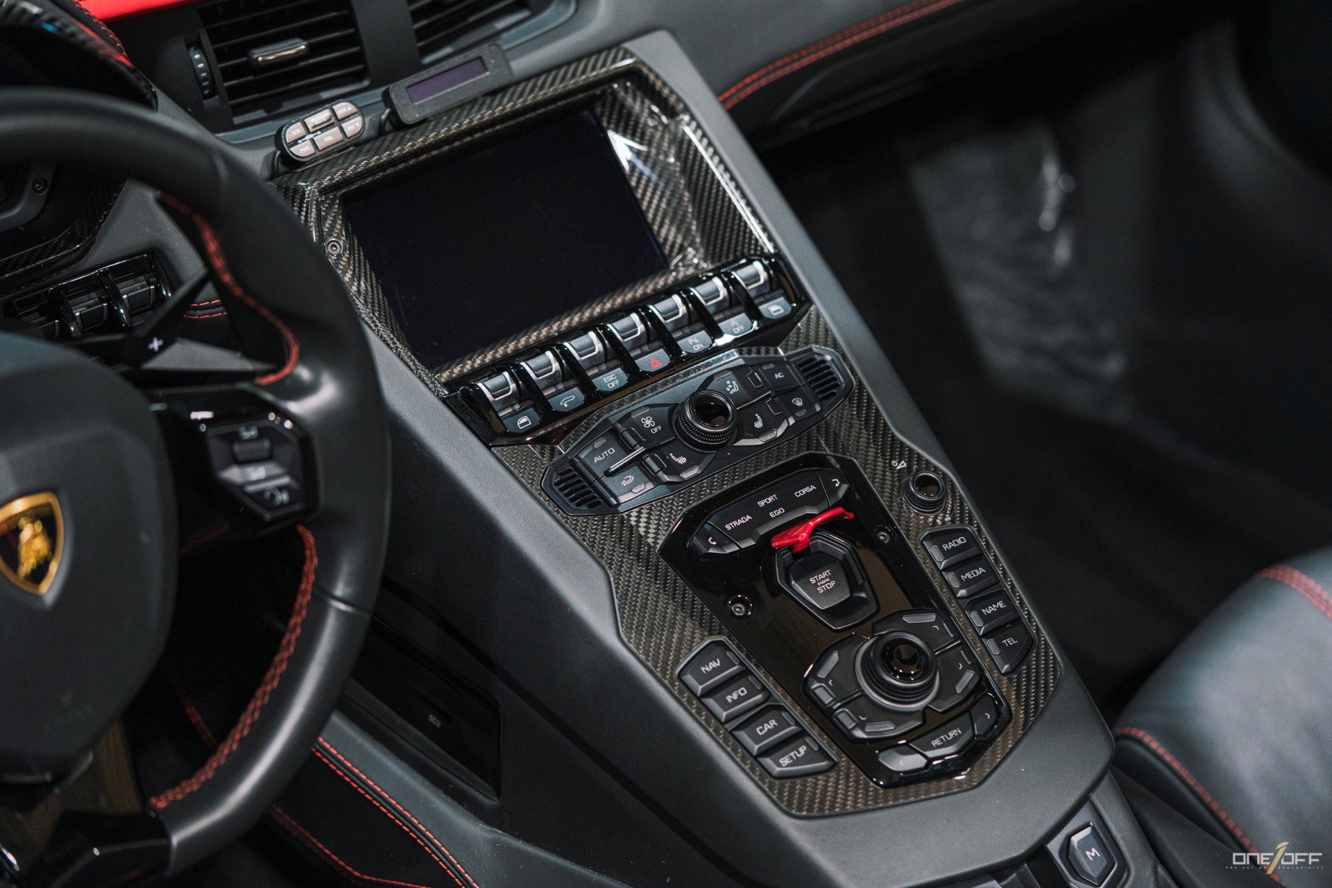 Used 2018 Lamborghini Aventador S image 9