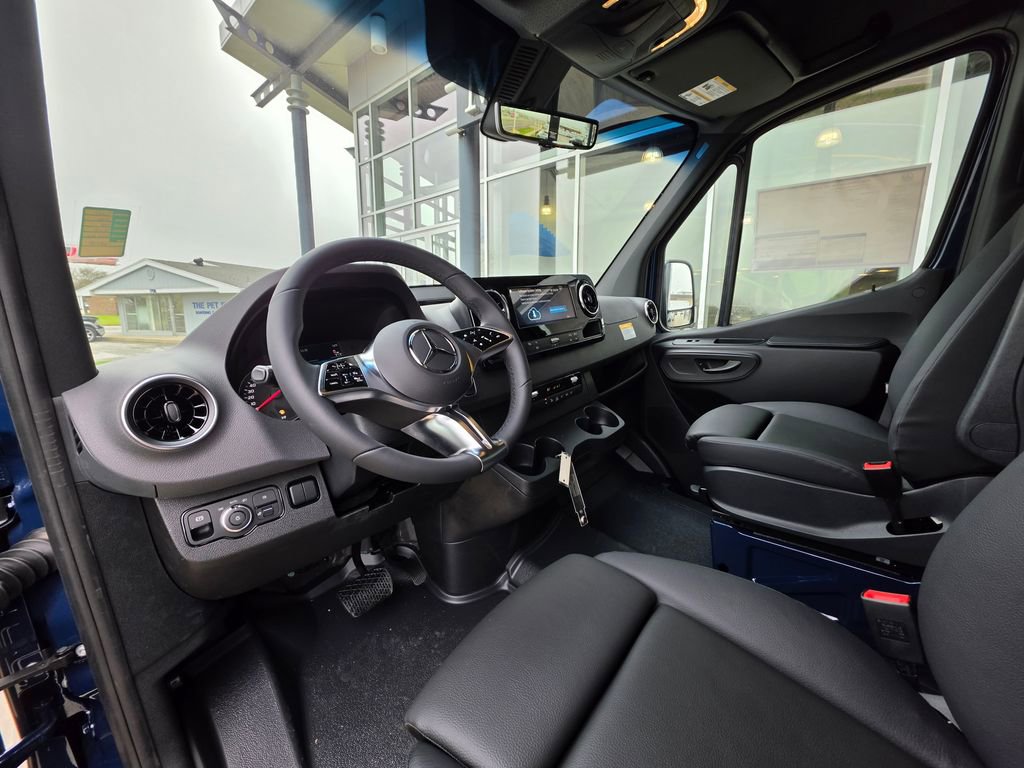 New 2026 Mercedes-Benz Sprinter 2500 image 28