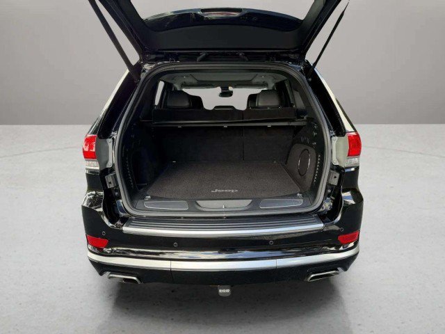 Used 2019 Jeep Grand Cherokee Summit w/ Platinum Series Group AWD/4WD image 32