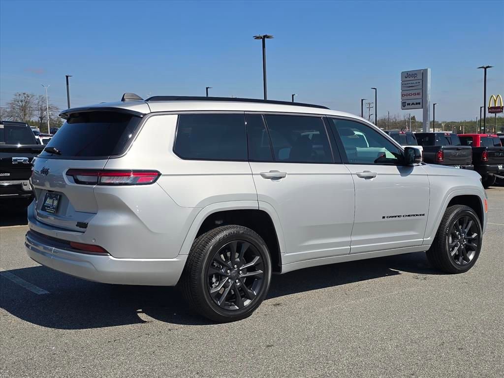 New 2026 Jeep Grand Cherokee L Limited image 3