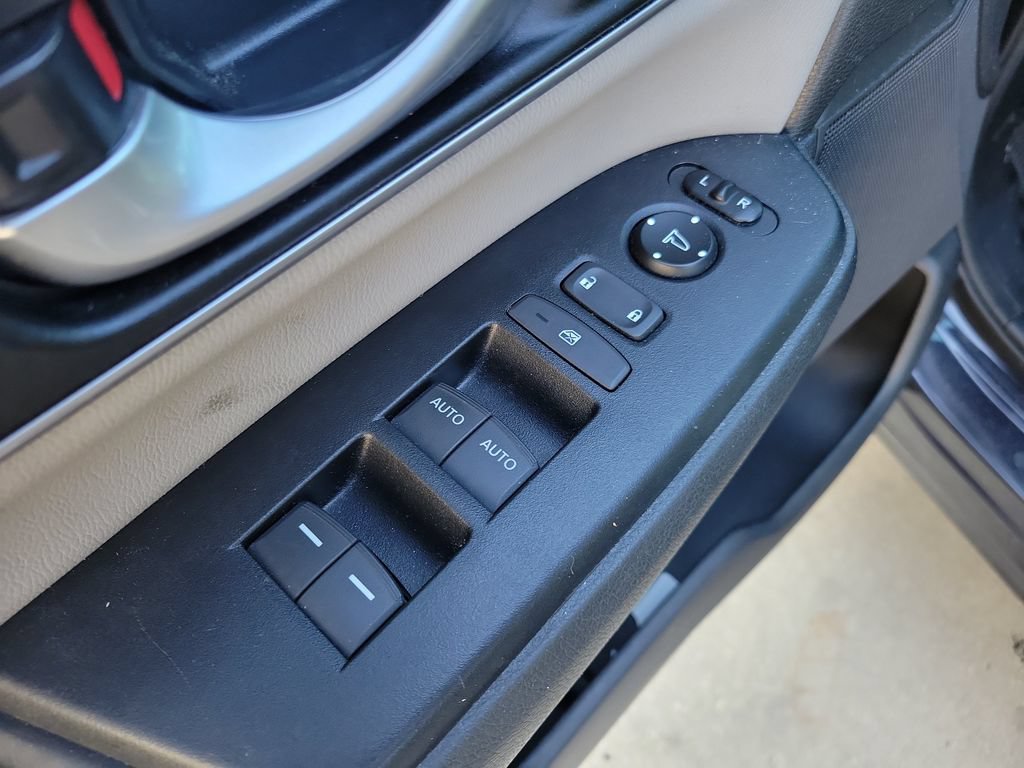 Certified 2017 Honda CR-V Touring image 22