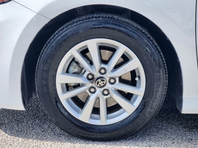 Used 2025 Toyota Camry LE image 10
