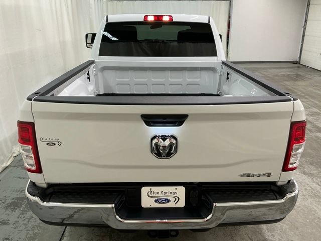 Used 2024 RAM 2500 Tradesman w/ Chrome Appearance Group AWD/4WD image 4