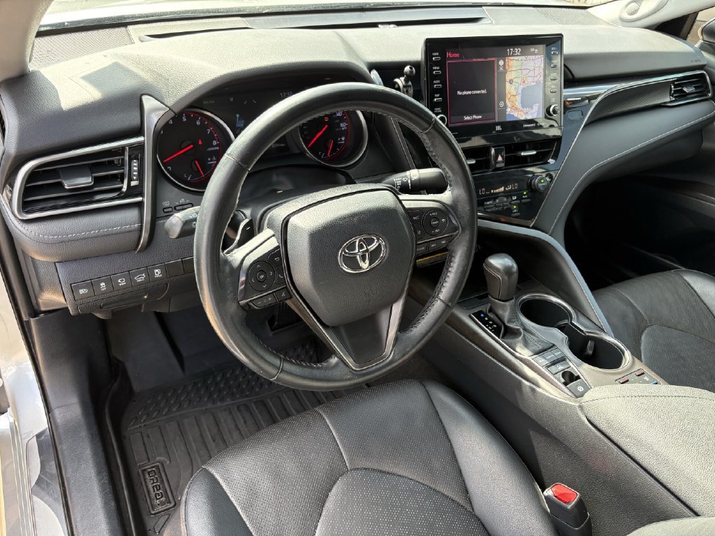 Used 2021 Toyota Camry XSE FWD image 14