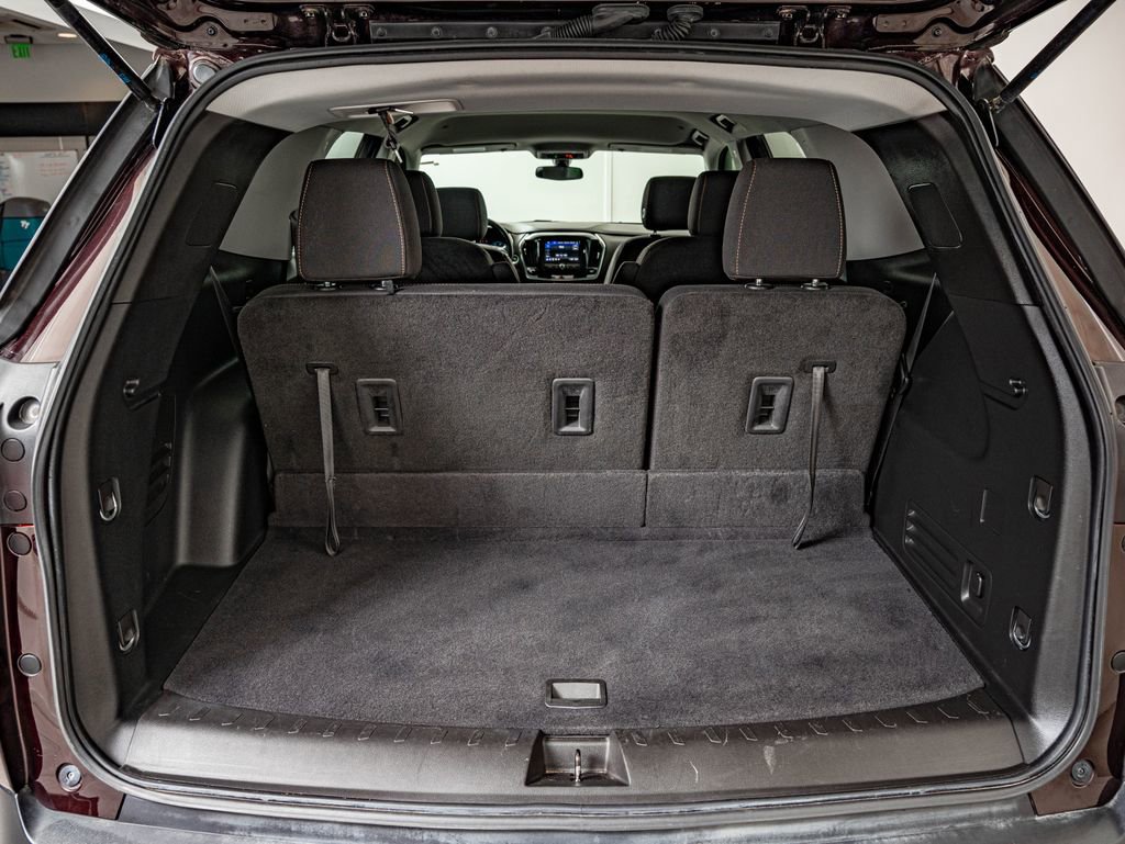 Used 2020 Chevrolet Traverse LT FWD image 35
