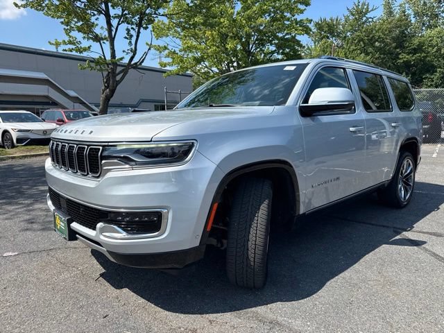 Used 2022 Jeep Wagoneer Series III w/ Premium Group I AWD/4WD image 3