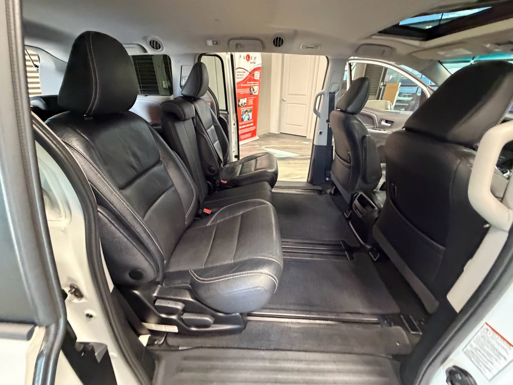 Used 2017 Toyota Sienna SE FWD image 46