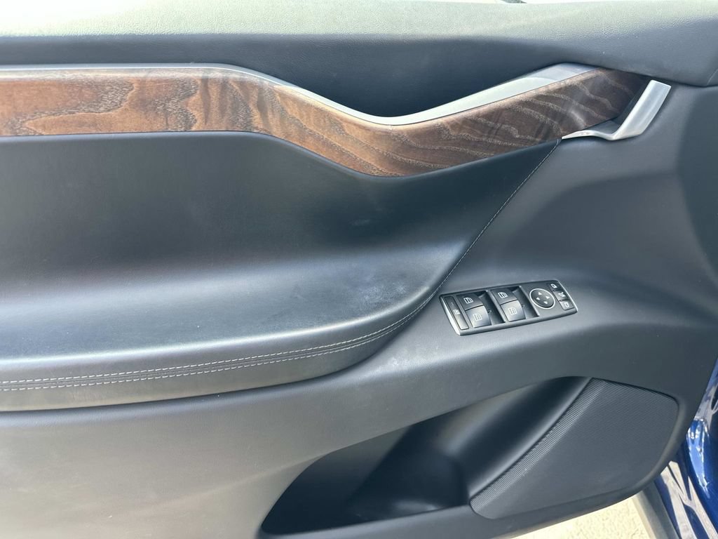 Used 2019 Tesla Model X Performance AWD/4WD image 16