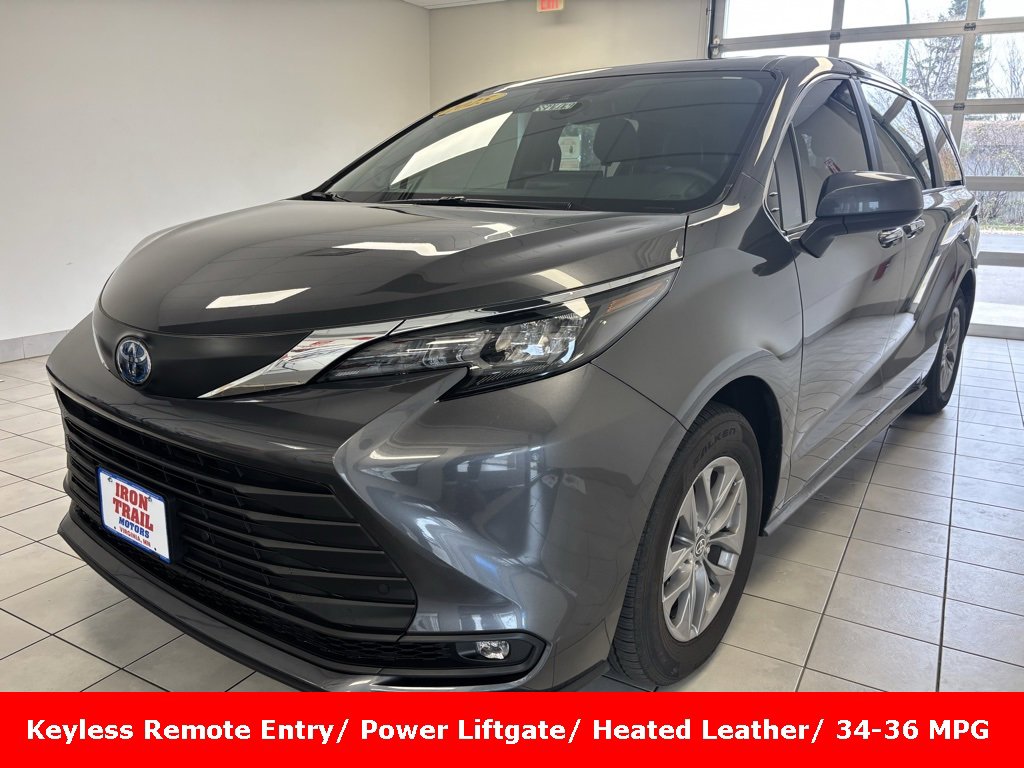 Used 2025 Toyota Sienna XLE