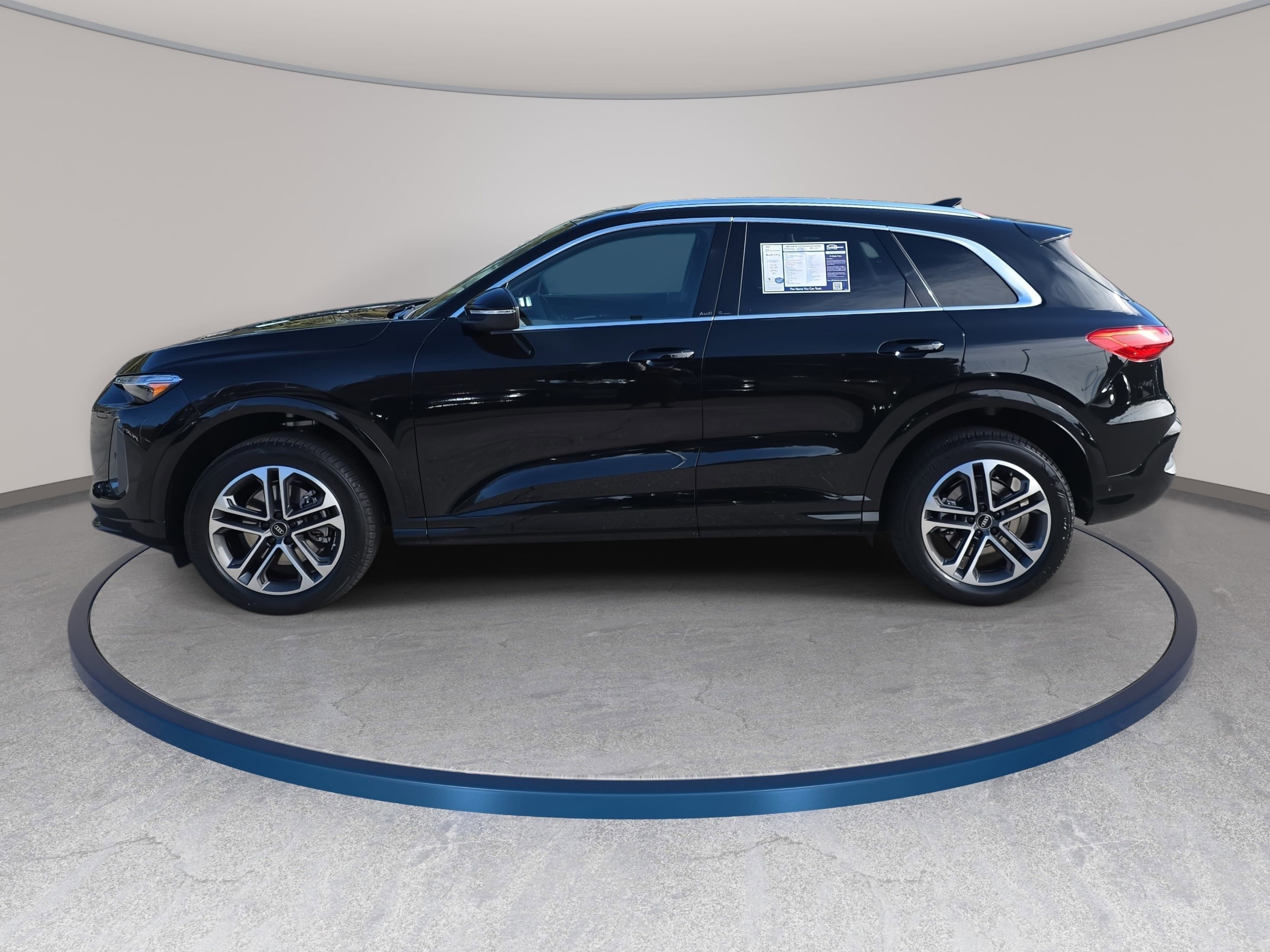 Certified 2025 Audi Q5 Premium Plus w/ Premium Plus image 8
