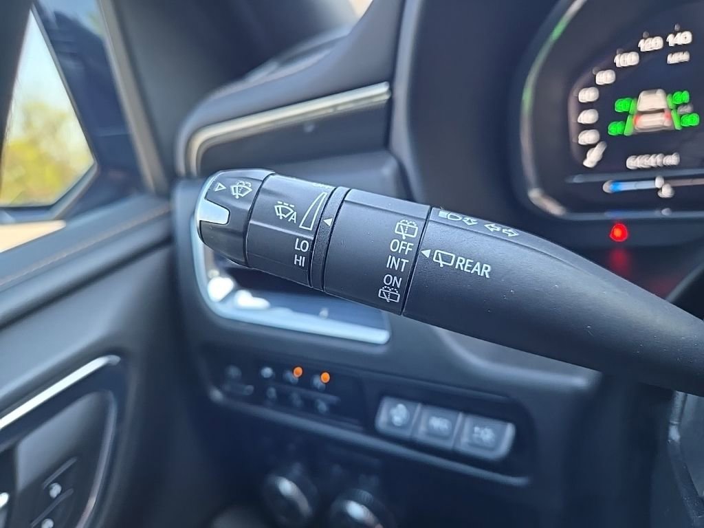 Used 2023 GMC Yukon XL AT4 w/ AT4 Premium Package image 19