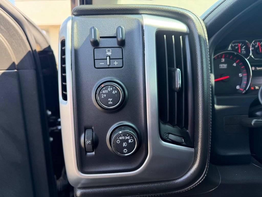 Used 2015 GMC Sierra 1500 SLT w/ SLT Crew Cab Value Package AWD/4WD image 26