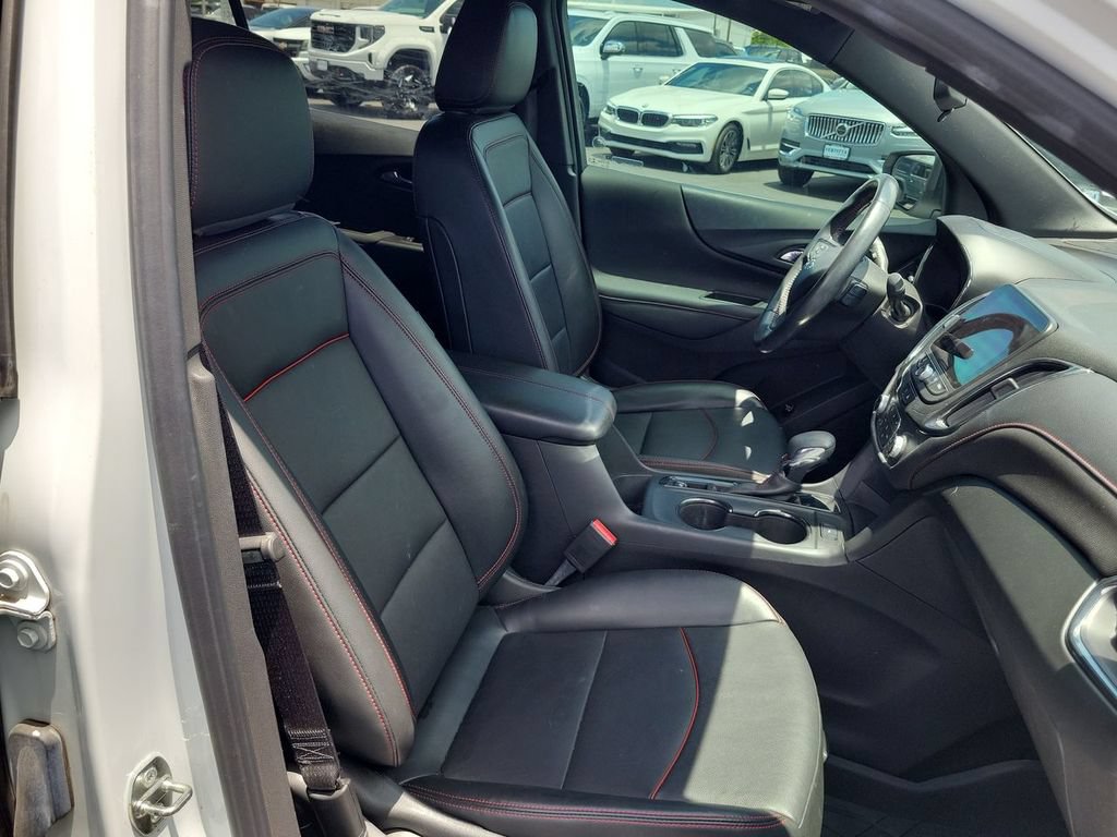 Certified 2022 Chevrolet Equinox RS w/ RS Leather Package FWD image 28