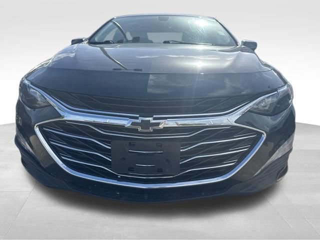 Used 2021 Chevrolet Malibu LT FWD image 3