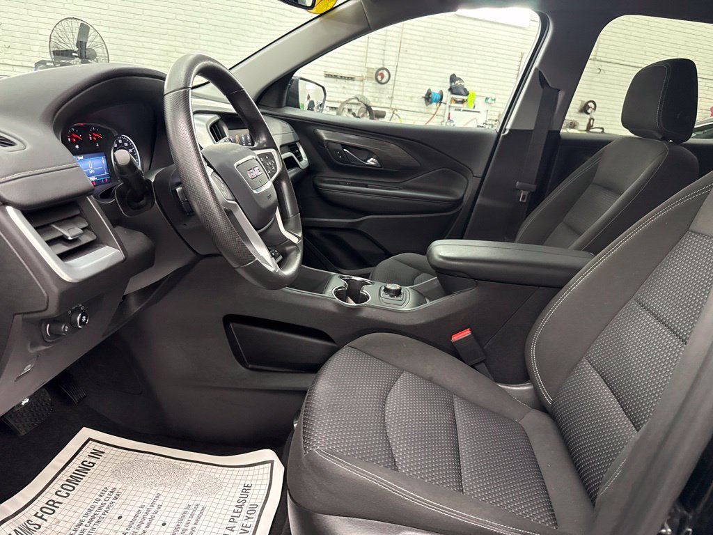 Used 2023 GMC Terrain SLE w/ LPO, Floor Liner Package AWD/4WD image 9
