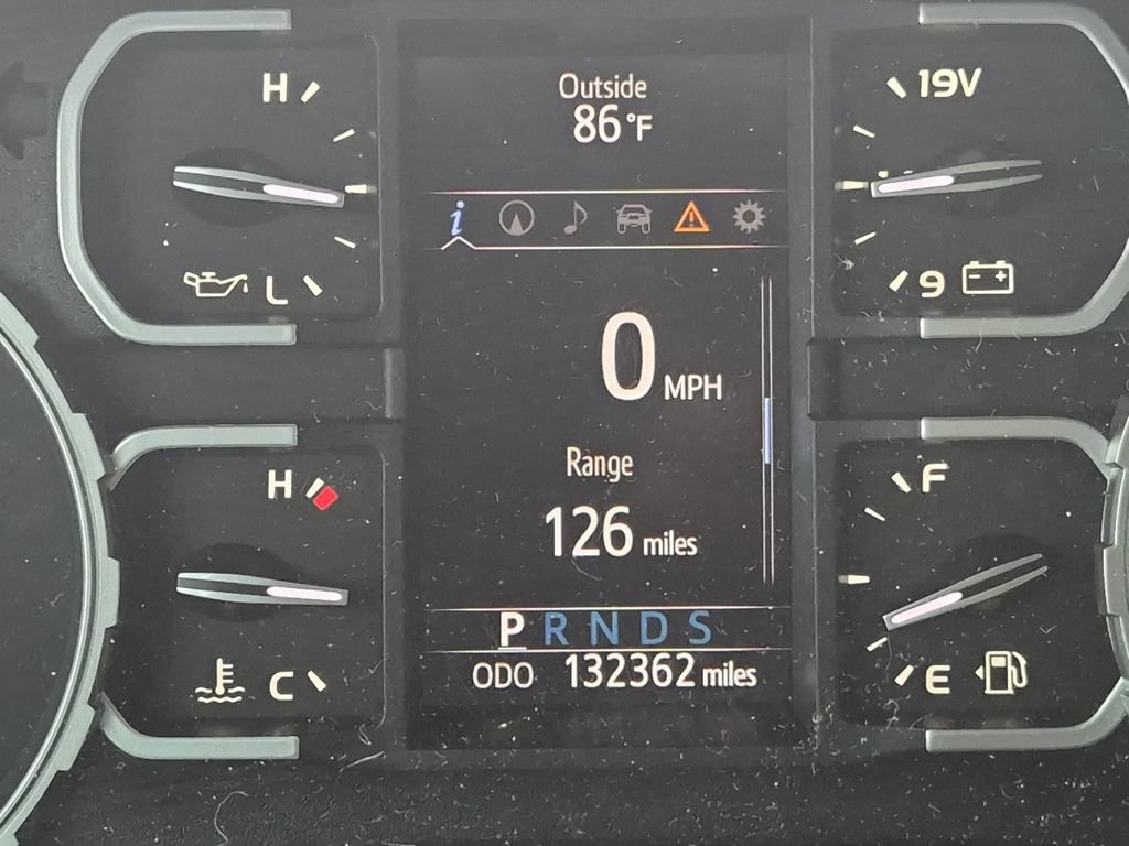 Used 2020 Toyota Tundra Limited w/ Limited Premium Package RWD image 29