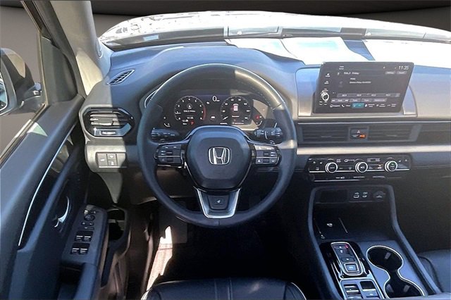 Used 2023 Honda Pilot Elite image 5