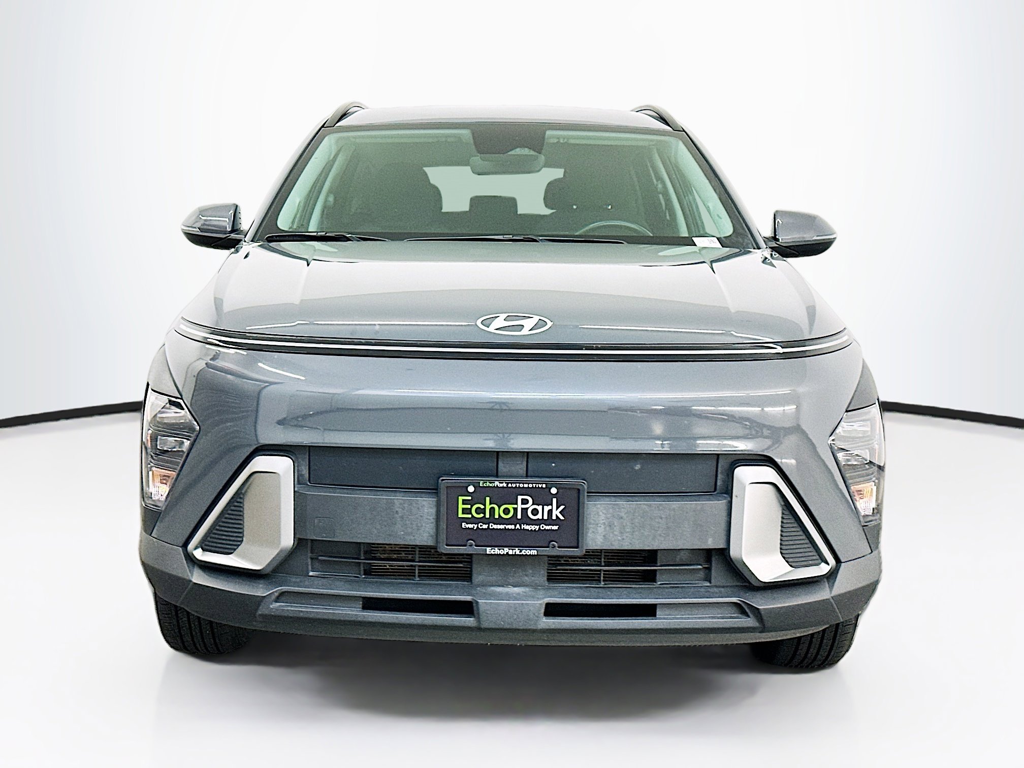 Used 2025 Hyundai Kona SEL image 2
